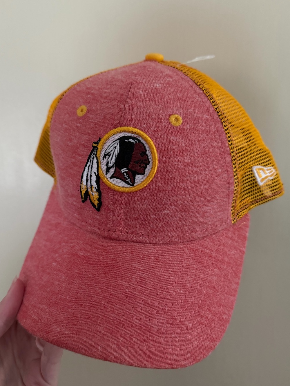 NFL Redskins / Commanders New Era Women’s Red Heather Hat